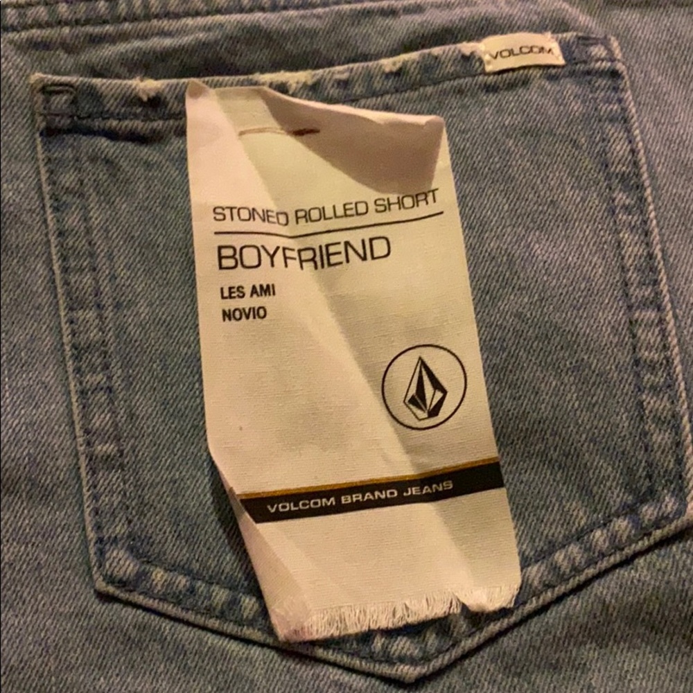 New Volcom - Picture 7 of 10